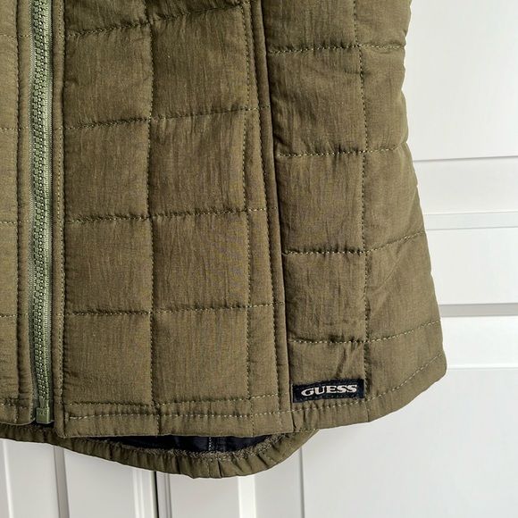 Vintage 90’s Guess olive green zip-up vest with windowpane quilting. Size US M - Picture 3 of 9